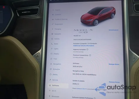 2016 Tesla Model X 60D/70D/75D/90D z USA, uszkodzony, nr VIN 5YJXCAE23GF001810